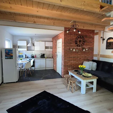 Adam - Kozy Holiday home