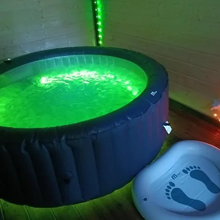 Adam - Jacuzzi Dodatkowo Platne Косцежина